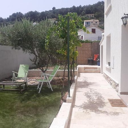 Almanarre Lägenhet Hyères Exteriör bild